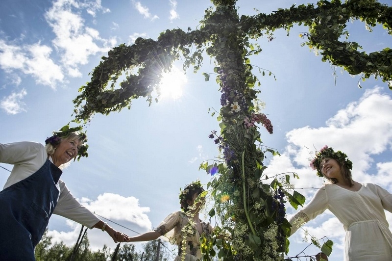 midsommar-2093-ibsweb-xl9lzwp-width-1650-800x800_60d301264346a